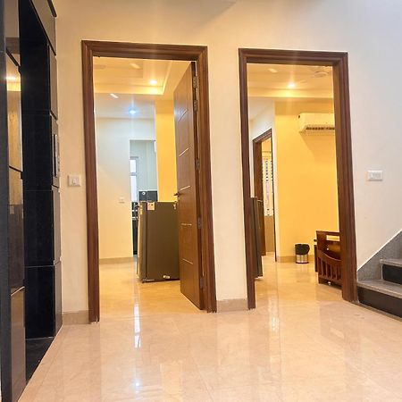Lime Tree Service Apartment - Medanta Medicity, Гургаон Экстерьер фото