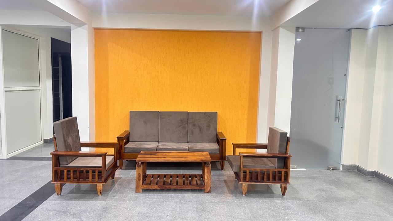 Lime Tree Service Apartment - Medanta Medicity, Гургаон Экстерьер фото