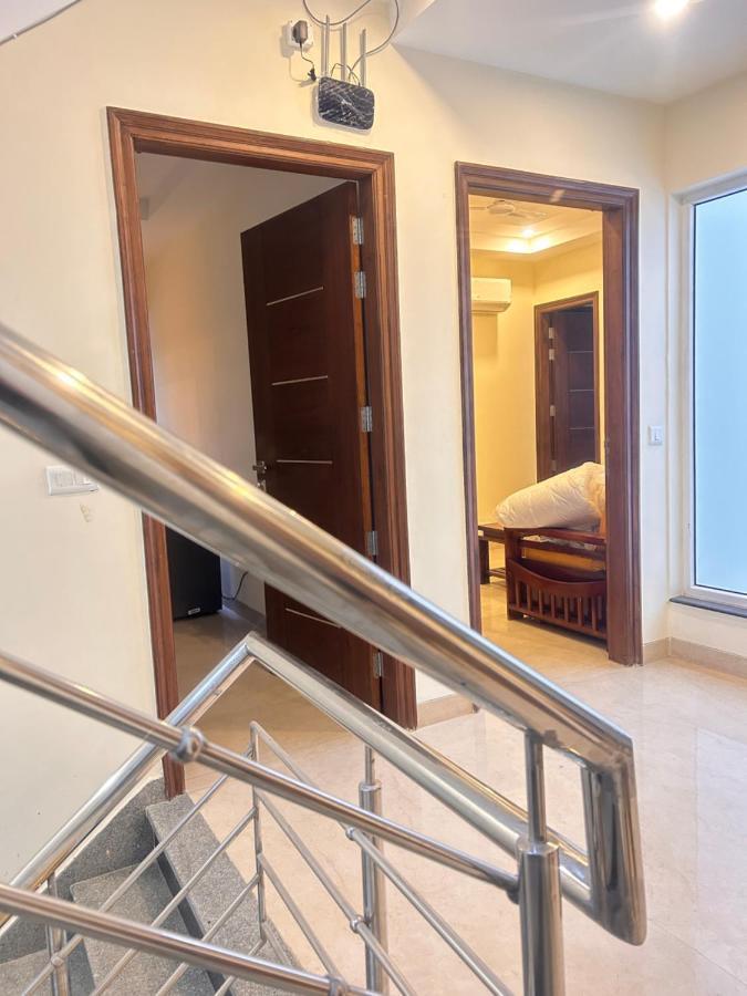 Lime Tree Service Apartment - Medanta Medicity, Гургаон Экстерьер фото
