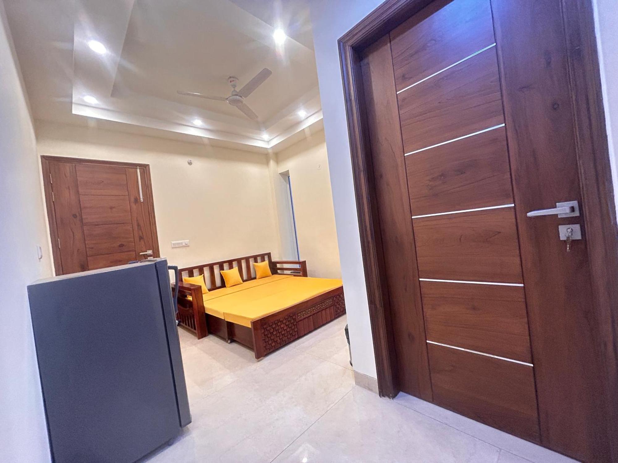 Lime Tree Service Apartment - Medanta Medicity, Гургаон Экстерьер фото
